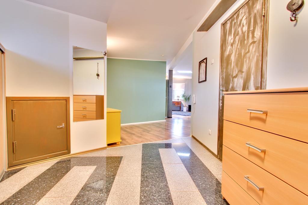 טאלין Toompuiestee Penthouse With Sauna מראה חיצוני תמונה
